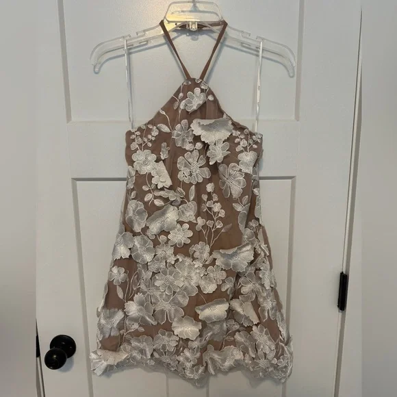 Elliatt's Callista minidress - Picture 2 of 6